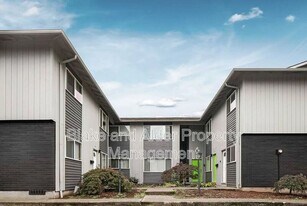 838 SE 42nd Ave in Portland, OR - Building Photo