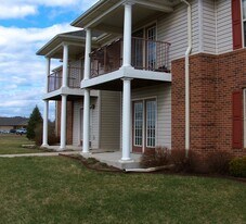 1106 Heather Dr, Unit 1 in Mahomet, IL - Building Photo