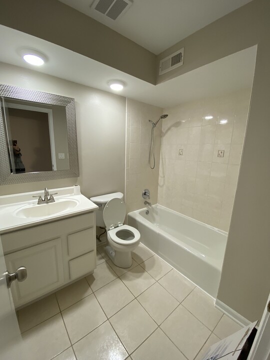 1332 Culpepper Dr in Naperville, IL - Building Photo