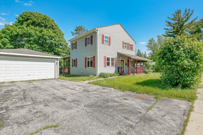 804 N Van Buren St in Batavia, IL - Building Photo - Building Photo