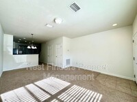 8089 Summer Bay Ct in Jacksonville, FL - Foto de edificio - Building Photo