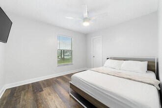 181 SE Fallon Dr in Port St. Lucie, FL - Building Photo - Building Photo