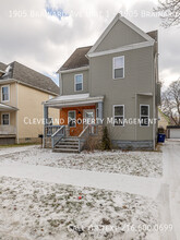 1905 Brainard Ave in Cleveland, OH - Foto de edificio - Building Photo