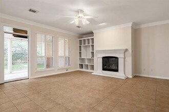 2300 Via Cordova Ct in Austin, TX - Building Photo - Building Photo