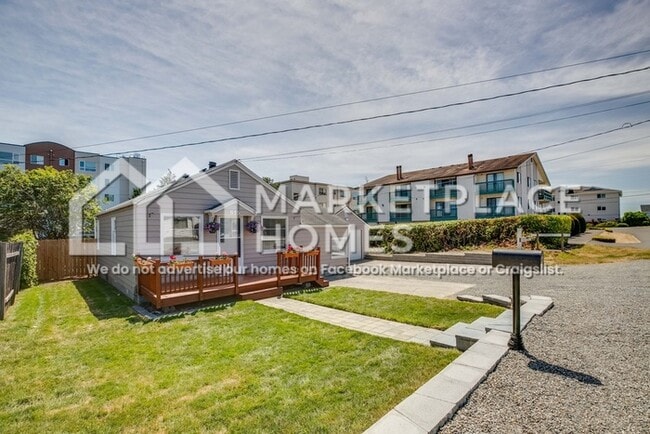 615 S 225th St in Des Moines, WA - Building Photo - Building Photo