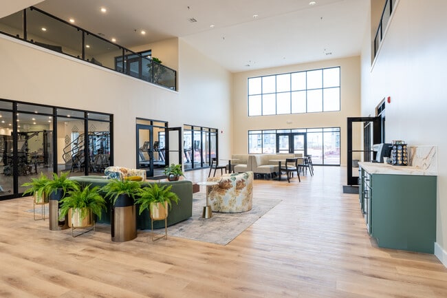 Springbrook Park Apartments in Columbia, MO - Building Photo - Interior Photo