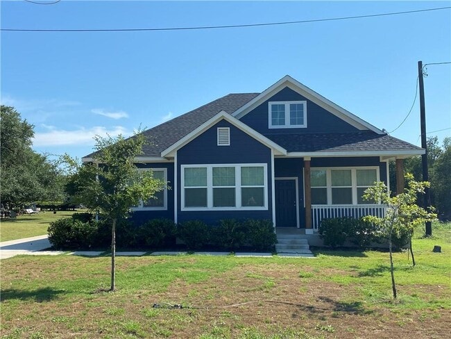 606 W 1st St in Kyle, TX - Building Photo - Building Photo