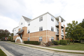 Stationside Village Apartments in Kenosha, WI - Foto de edificio - Building Photo