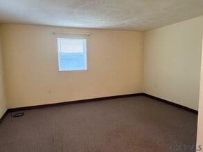 611 Cherry St in Windber, PA - Building Photo - Building Photo