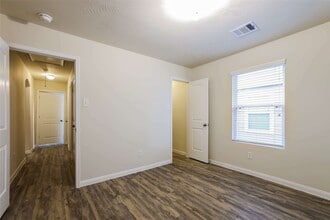 13282 Italian Cypress Trail in Houston, TX - Foto de edificio - Building Photo