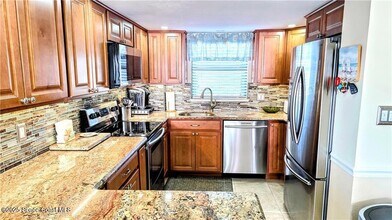 4450 Jimmy Buffett Mem Hwy in Vero Beach, FL - Building Photo - Building Photo