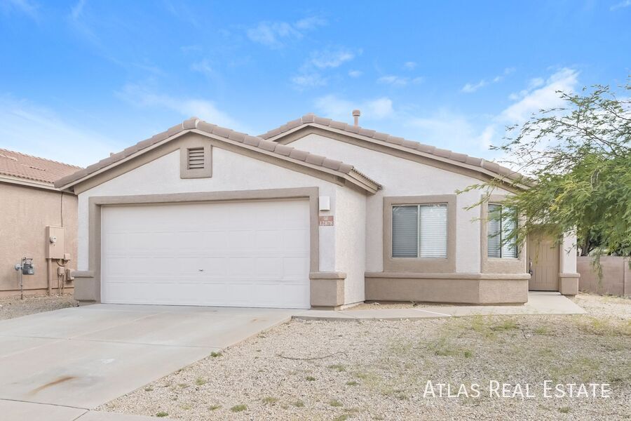 12878 E Red Iron Trail in Vail, AZ - Building Photo