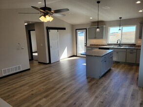 5633 Coal Bank Dr in Rapid City, SD - Building Photo - Building Photo