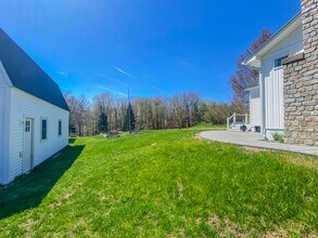 60 Sheldon St, Unit 2 in Farmingdale, ME - Building Photo - Building Photo