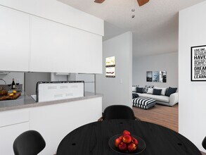 Tulip Crest Apartments in West Linn, OR - Building Photo - Building Photo