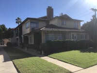 5700 Kester Ave in Van Nuys, CA - Foto de edificio - Building Photo