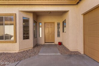 2052 N Holguin Way in Chandler, AZ - Building Photo - Building Photo