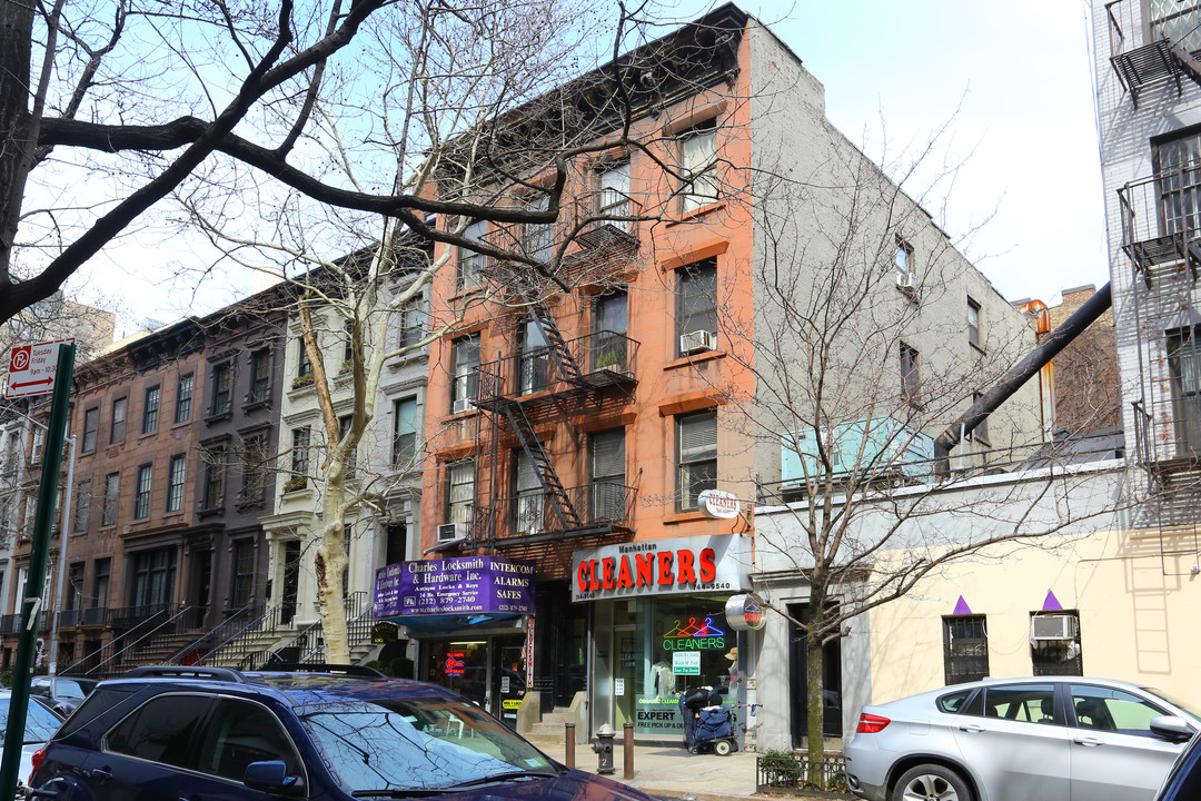 185 E 80th St in New York, NY - Building Photo