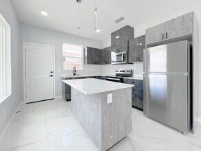 913 N Woodson Ave in Edinburg, TX - Building Photo - Building Photo