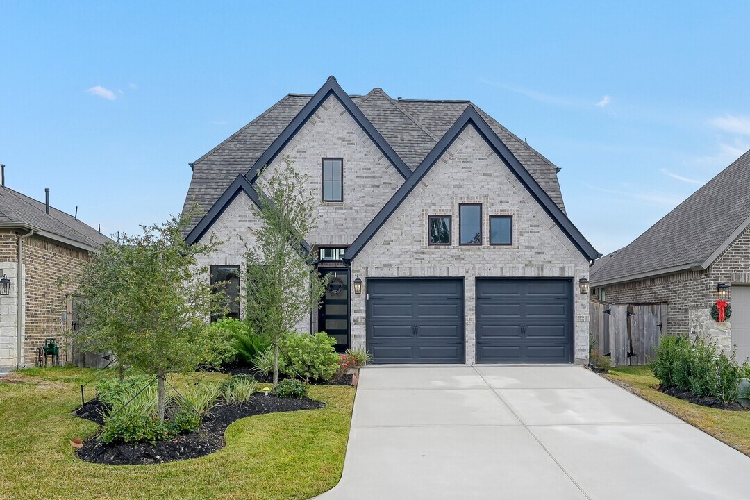 647 Sand Branch Dr in Conroe, TX - Building Photo