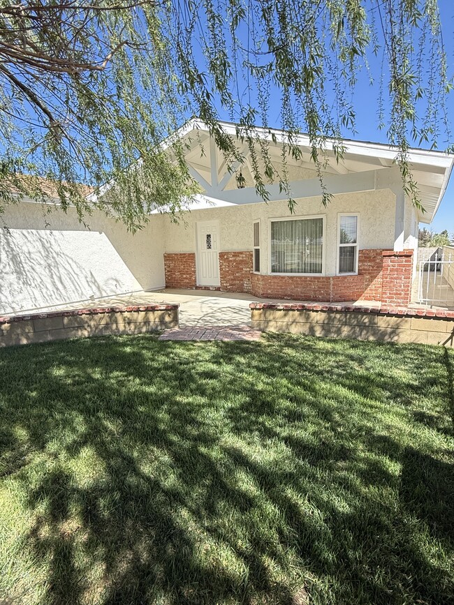 property at 5603 W Avenue M2