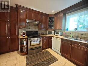 40 Deerford Rd in Toronto, ON - Building Photo - Building Photo