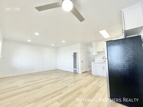 14011 S Budlong Ave, Unit 207 in Gardena, CA - Foto de edificio - Building Photo