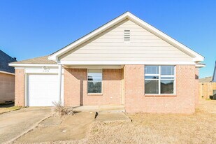 5979 Prairie Cove in Millington, TN - Building Photo