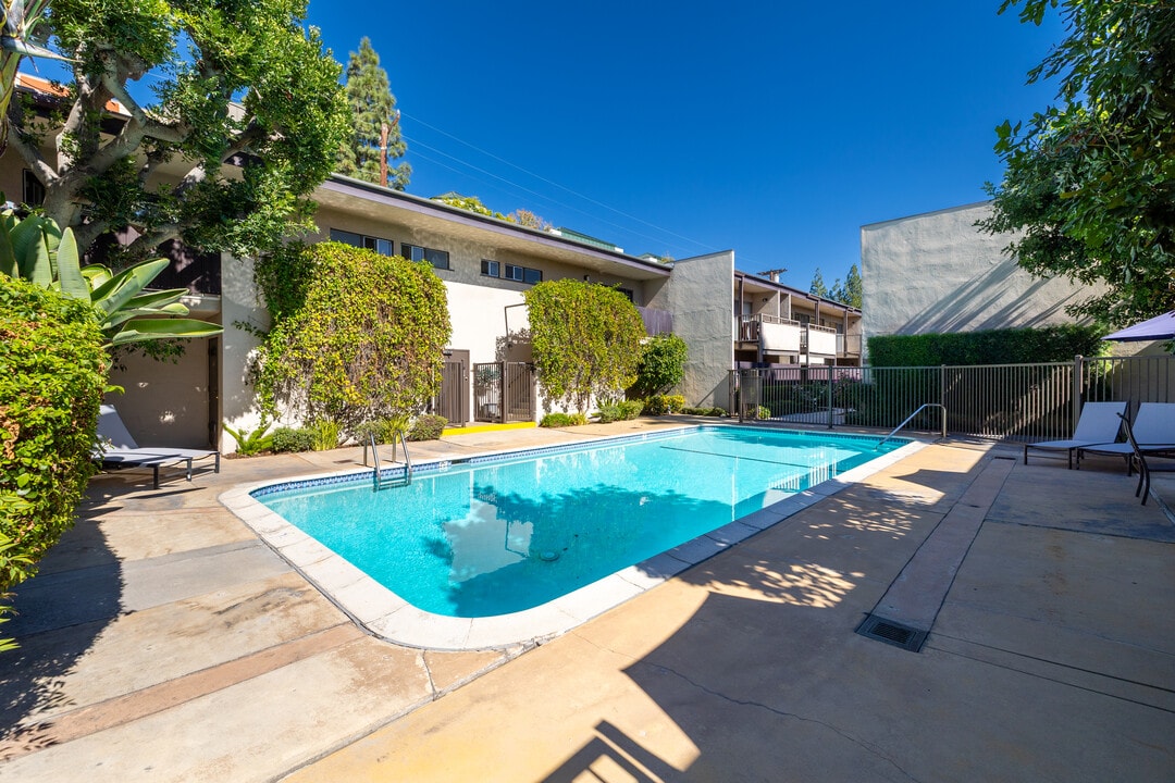 6717 Wilkinson in North Hollywood, CA - Building Photo