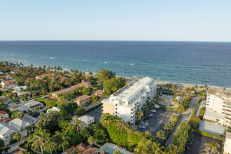 Ocean Tower North in Palm Beach, FL - Building Photo - Building Photo