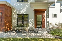 3000 Pin Oak Ct in Austin, TX - Foto de edificio - Building Photo