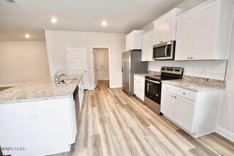 4858 Sweetspire Dr in Panama City, FL - Building Photo - Building Photo