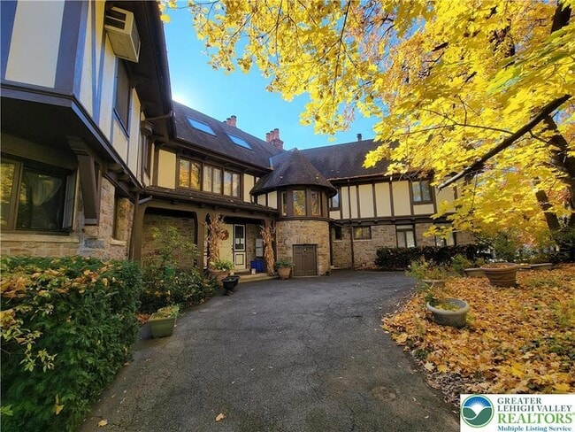 property at 444 W 3rd St