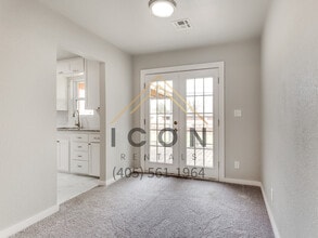 1713 Sheffield Rd in The Village, OK - Building Photo - Building Photo