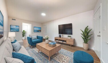 1670 W 42nd St in Hialeah, FL - Building Photo - Building Photo