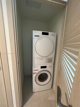 1000 Brickell Plaza in Miami, FL - Building Photo - Building Photo