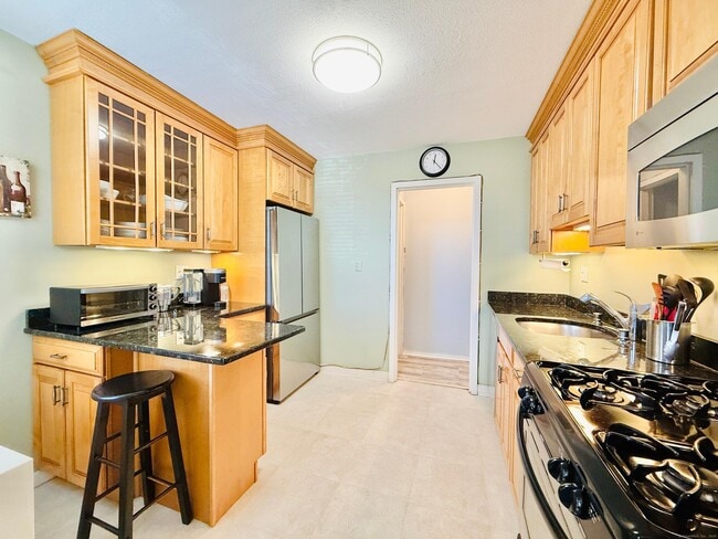 property at 1 Strawberry Hill Ct