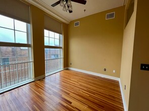 320 E Clayton St in Athens, GA - Foto de edificio - Building Photo