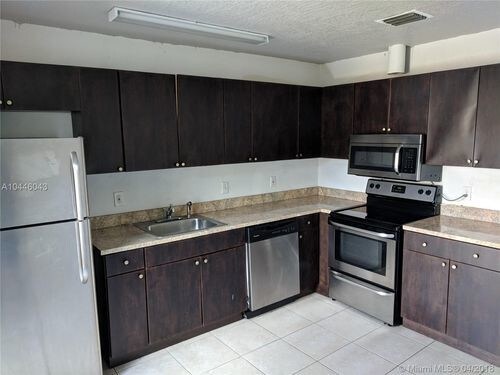 326 SW 14th St-Unit -3B in Dania Beach, FL - Foto de edificio
