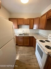 1639 Larue Ave in Jacksonville, FL - Building Photo - Building Photo