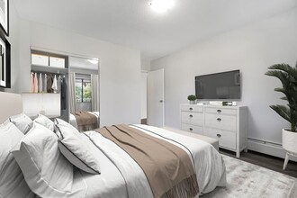 Lynn Gary Apartments in New Westminster, BC - Building Photo - Building Photo