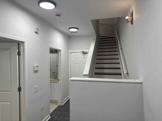 1153 N Cambridge Ave in Chicago, IL - Building Photo - Building Photo