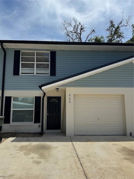 property at 665 W Juniata St