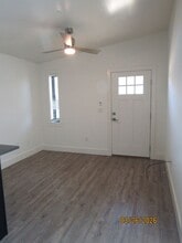 6127 Old Redwood Hwy in Santa Rosa, CA - Building Photo - Building Photo