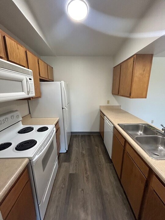 2209 Spansail Dr in Niles, MI - Building Photo