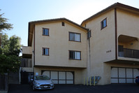 735 Franklin Ln in Vista, CA - Foto de edificio - Building Photo