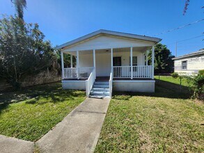 811 N D St in Pensacola, FL - Building Photo - Building Photo