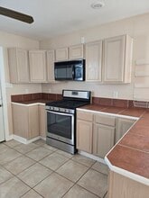 8445 Jefferson Hwy in Harahan, LA - Building Photo - Building Photo