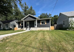 1111 S Ohio Ave in Davenport, IA - Building Photo - Building Photo