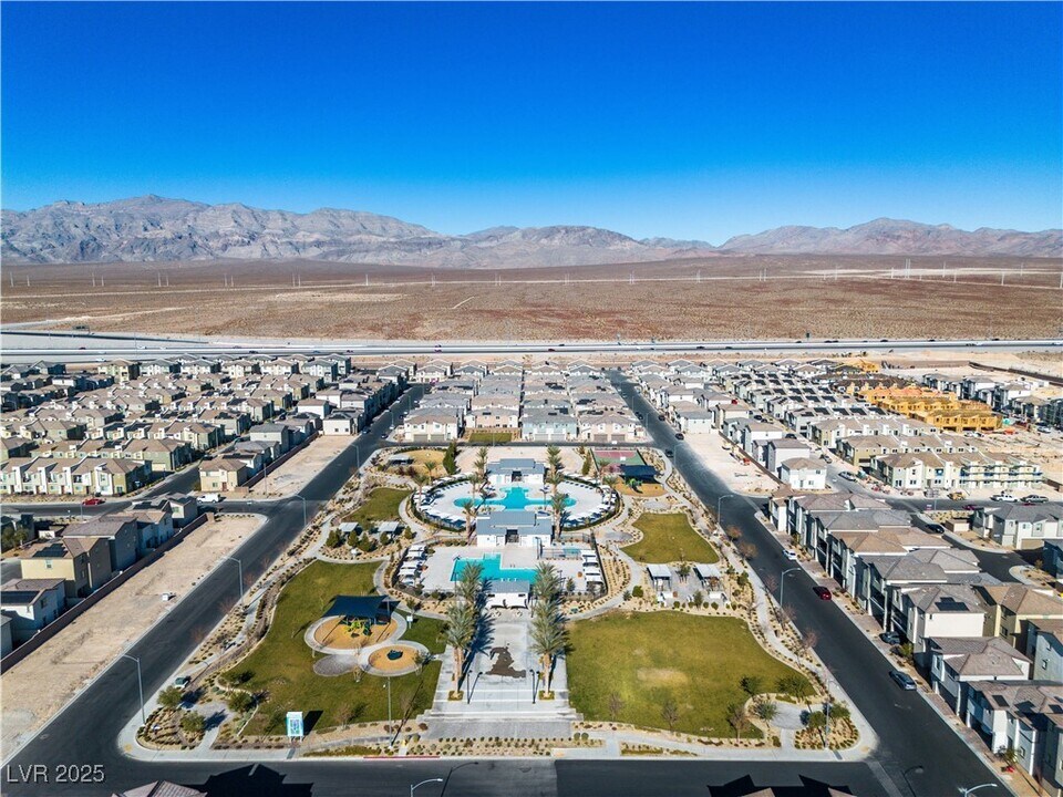 6952 Crescent Gold St in North Las Vegas, NV - Building Photo